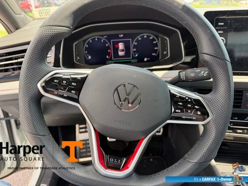 Used 2025 Volkswagen Jetta GLI Autobahn FWD image 15