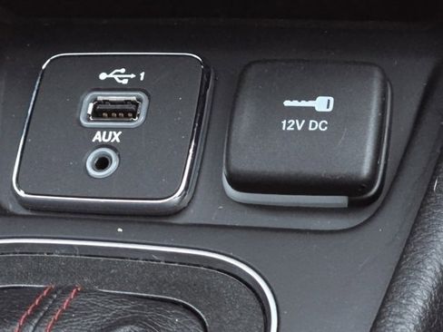 Used 2021 Jeep Cherokee Trailhawk w/ Trailer Tow Group image 9