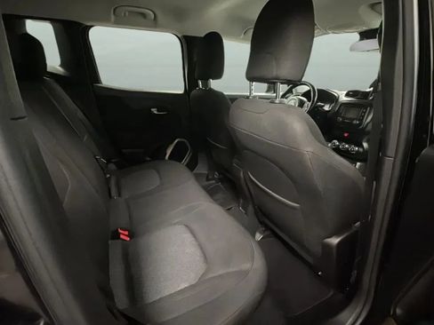 Used 2017 Jeep Renegade Latitude AWD/4WD image 22