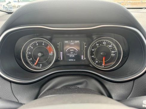 Used 2019 Jeep Cherokee Latitude w/ Popular Appearance Group image 29