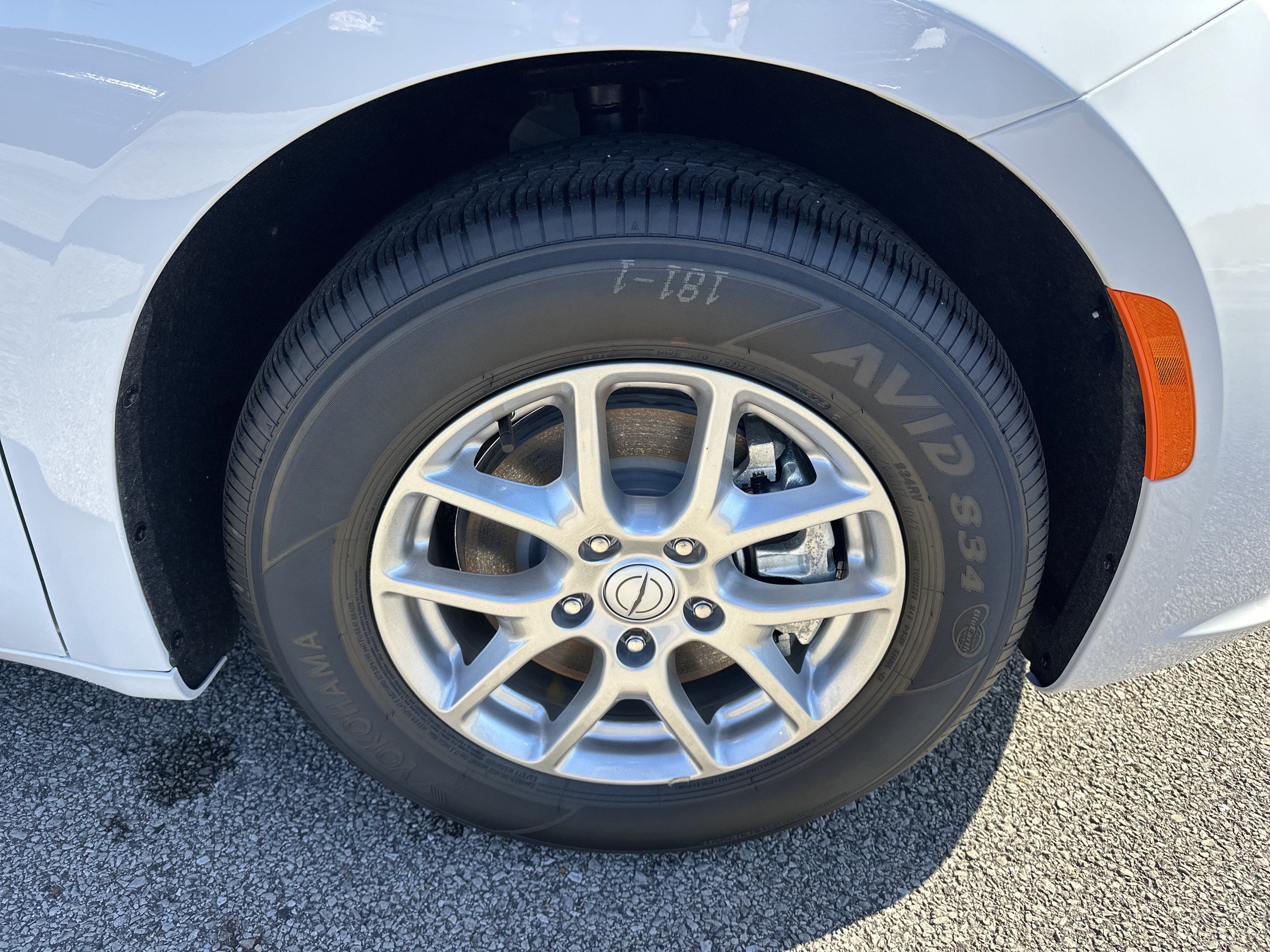 New 2026 Chrysler Pacifica Select FWD image 14
