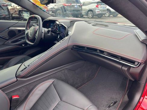 Used 2023 Chevrolet Corvette Stingray Premium Cpe w/ Body-Color Dual Roof Package image 26