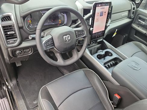 New 2026 RAM 2500 Laramie AWD/4WD image 11