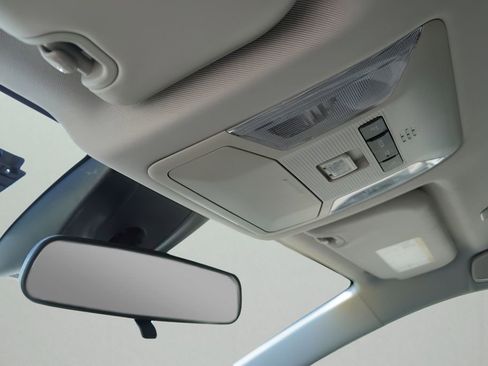 Used 2024 Toyota RAV4 LE AWD/4WD image 30