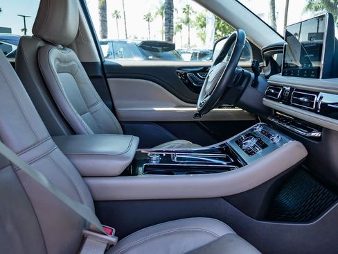 Used 2023 Lincoln Aviator Grand Touring w/ Elements Package Plus AWD/4WD image 13