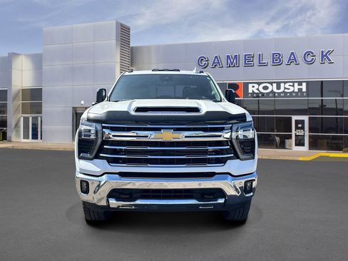 Used 2025 Chevrolet Silverado 2500 LTZ w/ LTZ Plus Package AWD/4WD image 3
