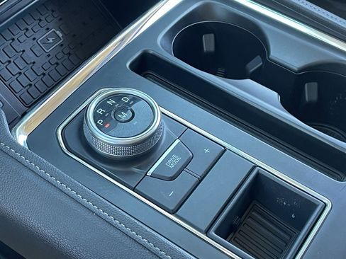 Certified 2024 Ford Expedition Max XLT image 30