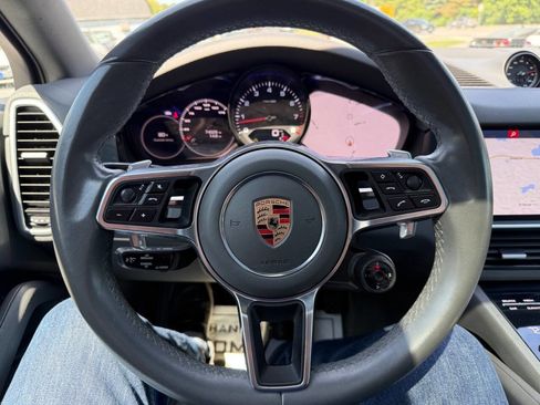 Used 2020 Porsche Cayenne AWD/4WD image 31