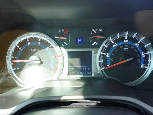 Used 2019 Toyota 4Runner Limited AWD/4WD image 38