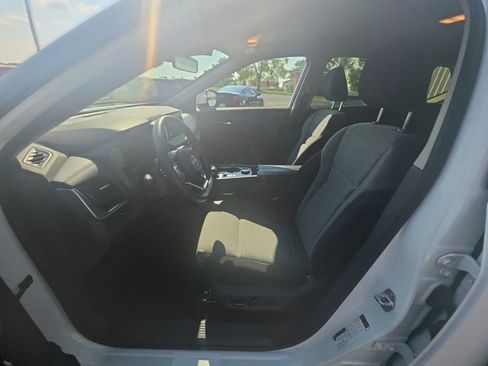 Used 2023 Nissan Rogue SV AWD/4WD image 13