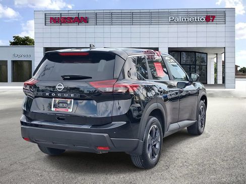 Certified 2025 Nissan Rogue SV FWD image 6
