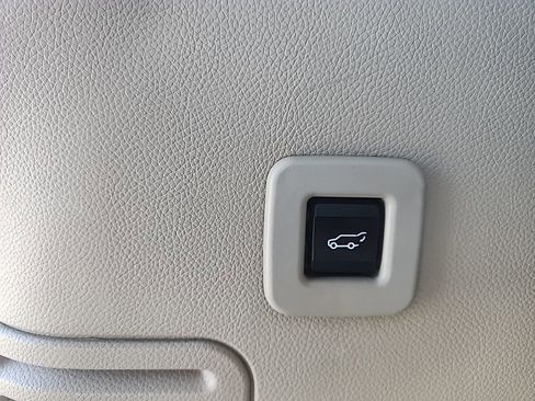 Used 2013 Ford Expedition Limited AWD/4WD image 13