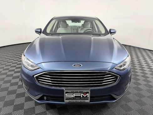 Used 2019 Ford Fusion SE FWD image 4