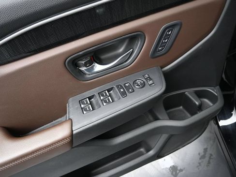 Used 2023 Honda Pilot Elite image 22