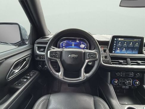 Used 2023 Chevrolet Suburban Z71 w/ Luxury Package image 13