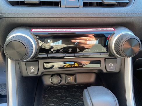 Used 2024 Toyota RAV4 LE image 21