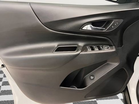 Used 2020 Chevrolet Equinox LT image 13