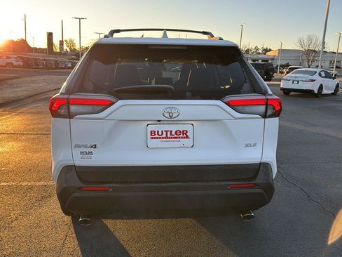 Used 2025 Toyota RAV4 XLE image 4