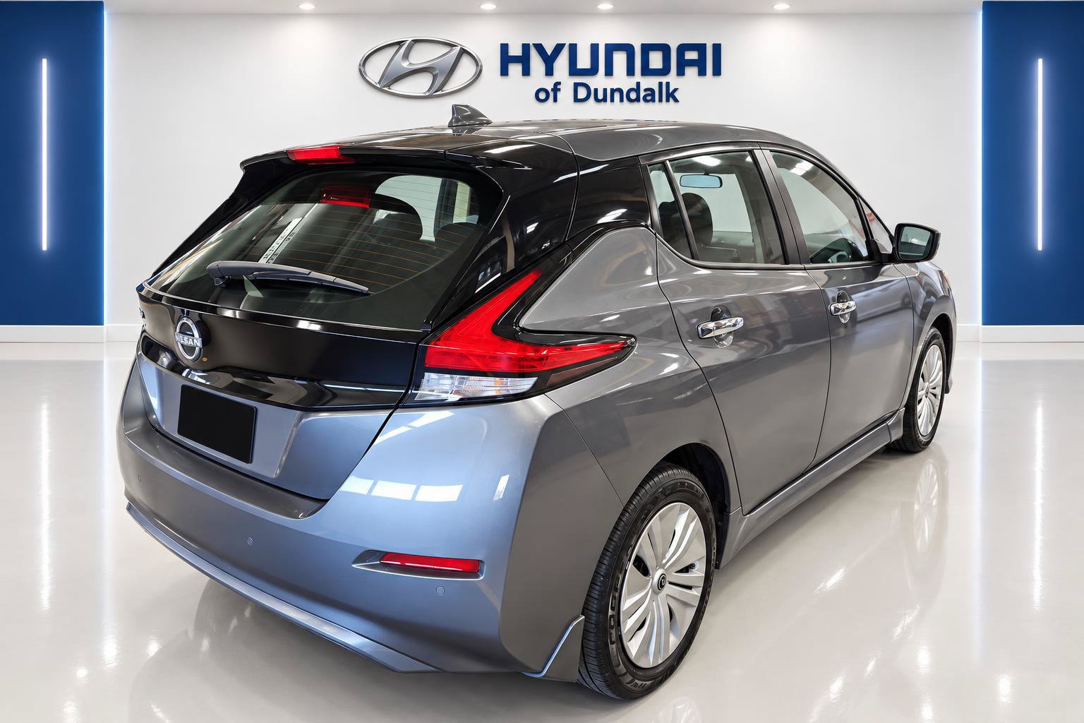 Used 2023 Nissan Leaf S FWD image 4