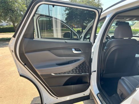 Used 2019 Hyundai Santa Fe Limited image 20