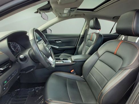 Used 2022 Nissan Sentra SR w/ SR Premium Package FWD image 27