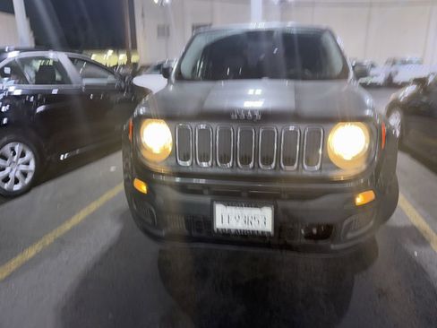 Used 2017 Jeep Renegade Sport w/ Power & Air Group image 9