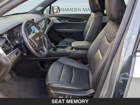 Used 2024 Cadillac XT6 Premium Luxury image 6