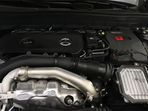 New 2025 Mercedes-Benz GLB 250 image 11