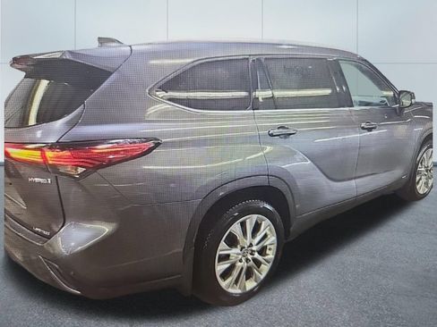 Used 2023 Toyota Highlander Limited AWD/4WD image 5