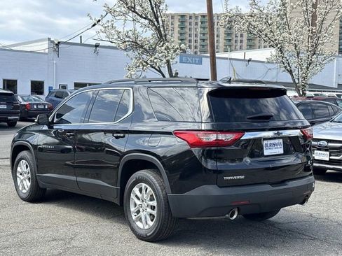 Certified 2021 Chevrolet Traverse LT image 4