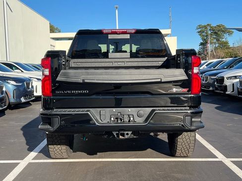 Used 2024 Chevrolet Silverado 1500 ZR2 w/ Technology Package image 5