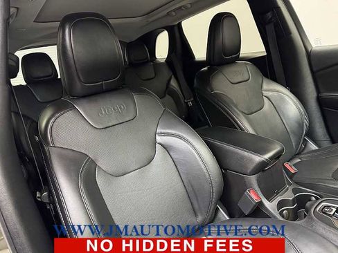 Used 2019 Jeep Cherokee Limited w/ Technology Group AWD/4WD image 21