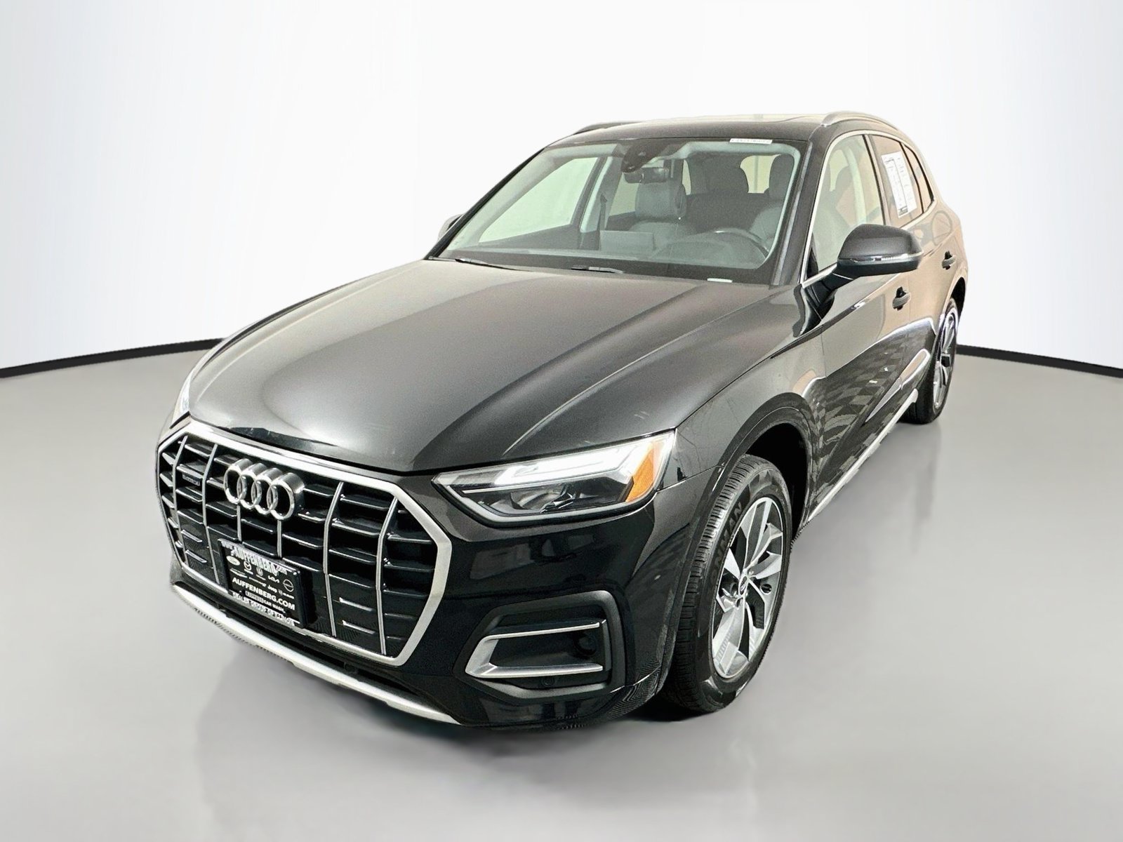 Used 2021 Audi Q5 2.0T Premium w/ Convenience Package AWD/4WD image 3