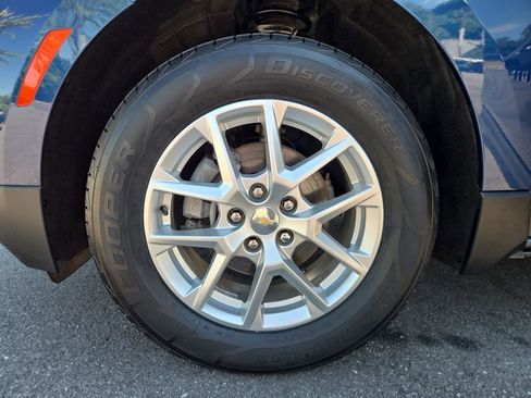 Used 2022 Chevrolet Equinox LS w/ Driver Confidence II Package AWD/4WD image 25