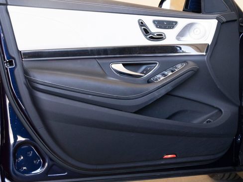 Used 2016 Mercedes-Benz S 550 Sedan image 12