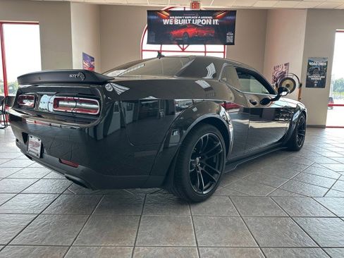 Used 2021 Dodge Challenger SRT Hellcat Redeye image 4