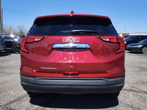 Used 2018 GMC Terrain SLE FWD image 13