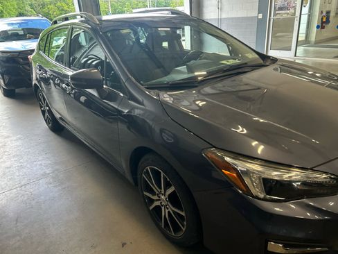 Used 2017 Subaru Impreza 2.0i Limited w/ Moonroof/BSD & Rcta/Eyesight AWD/4WD image 7