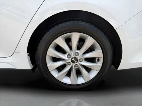 Used 2016 Kia Optima EX w/ Premium Package image 39