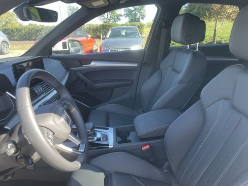 Certified 2025 Audi Q5 2.0T Premium w/ Convenience Plus Package image 7