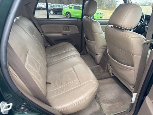 Used 2001 Toyota 4Runner SR5 image 18