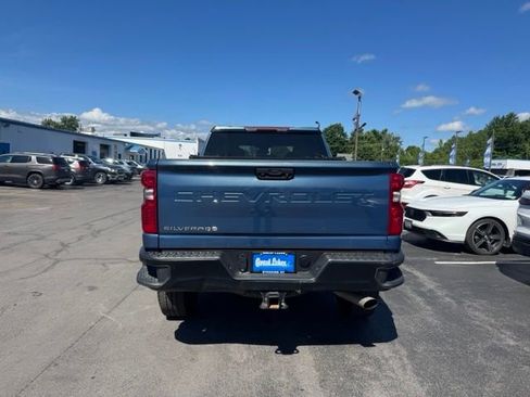 Used 2025 Chevrolet Silverado 3500 W/T AWD/4WD image 3