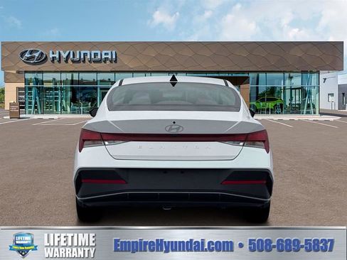 New 2026 Hyundai Elantra SE FWD image 6