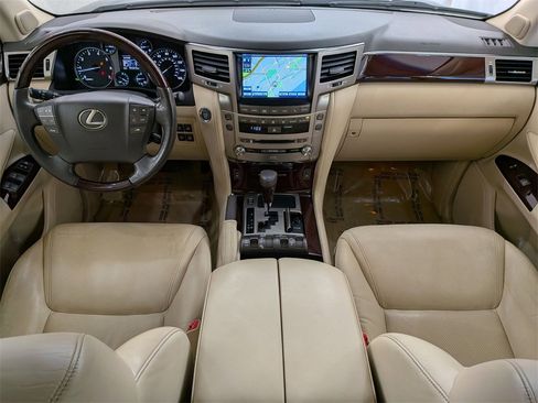 Used 2015 Lexus LX 570 4WD image 32