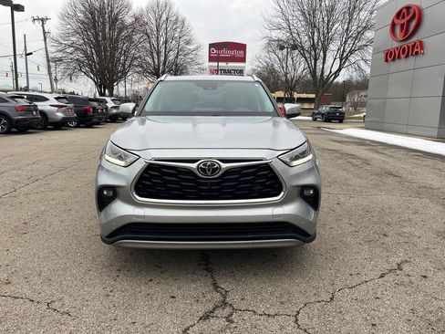 Certified 2022 Toyota Highlander Platinum image 9