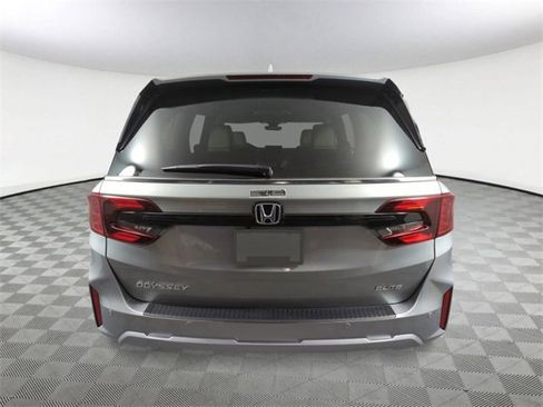 New 2026 Honda Odyssey Elite image 3