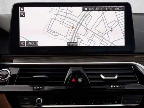 Used 2023 BMW 540i w/ Premium Package image 13