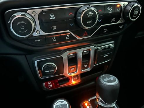 Used 2020 Jeep Wrangler Rubicon image 20