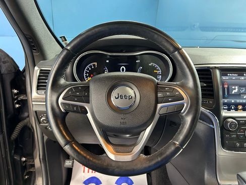 Used 2018 Jeep Grand Cherokee Limited w/ Trailer Tow Group IV image 18