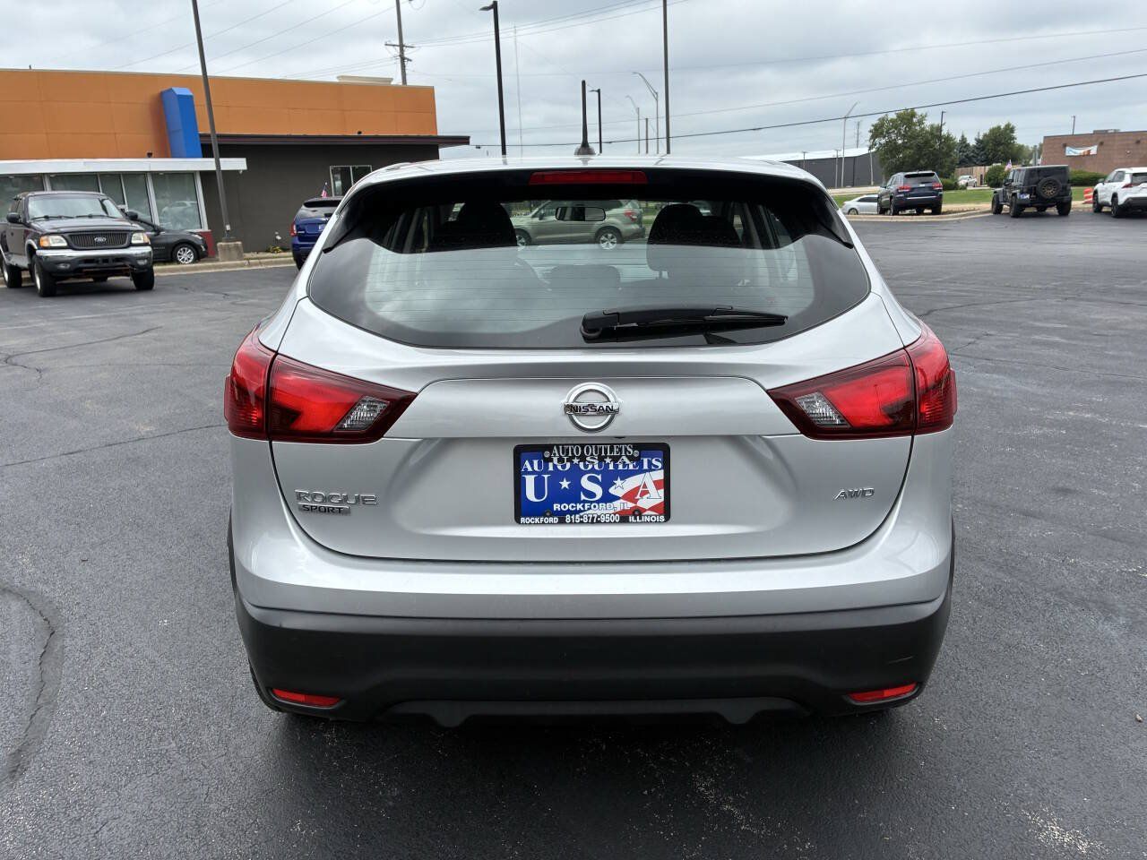 Used 2019 Nissan Rogue Sport S AWD/4WD image 4